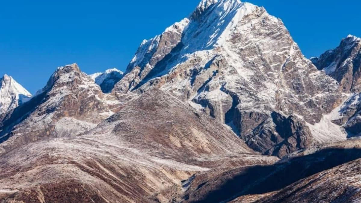 Lobuche Peak Climbing