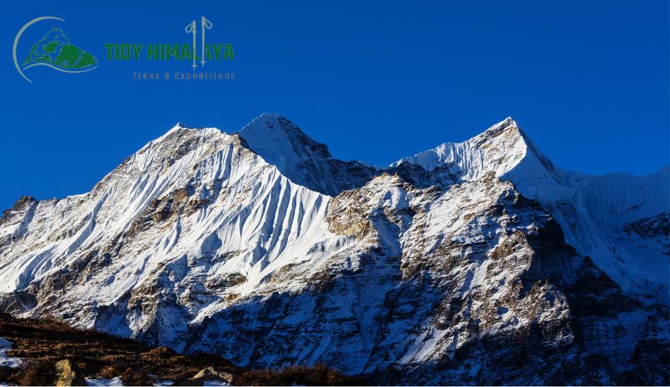 view of mount kanchanjunga