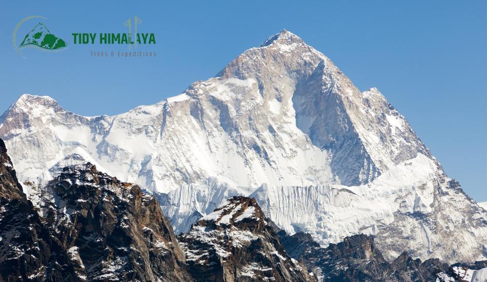 view of mount makalu