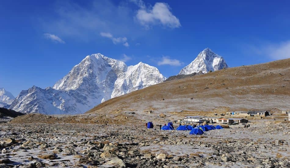 lobuche village